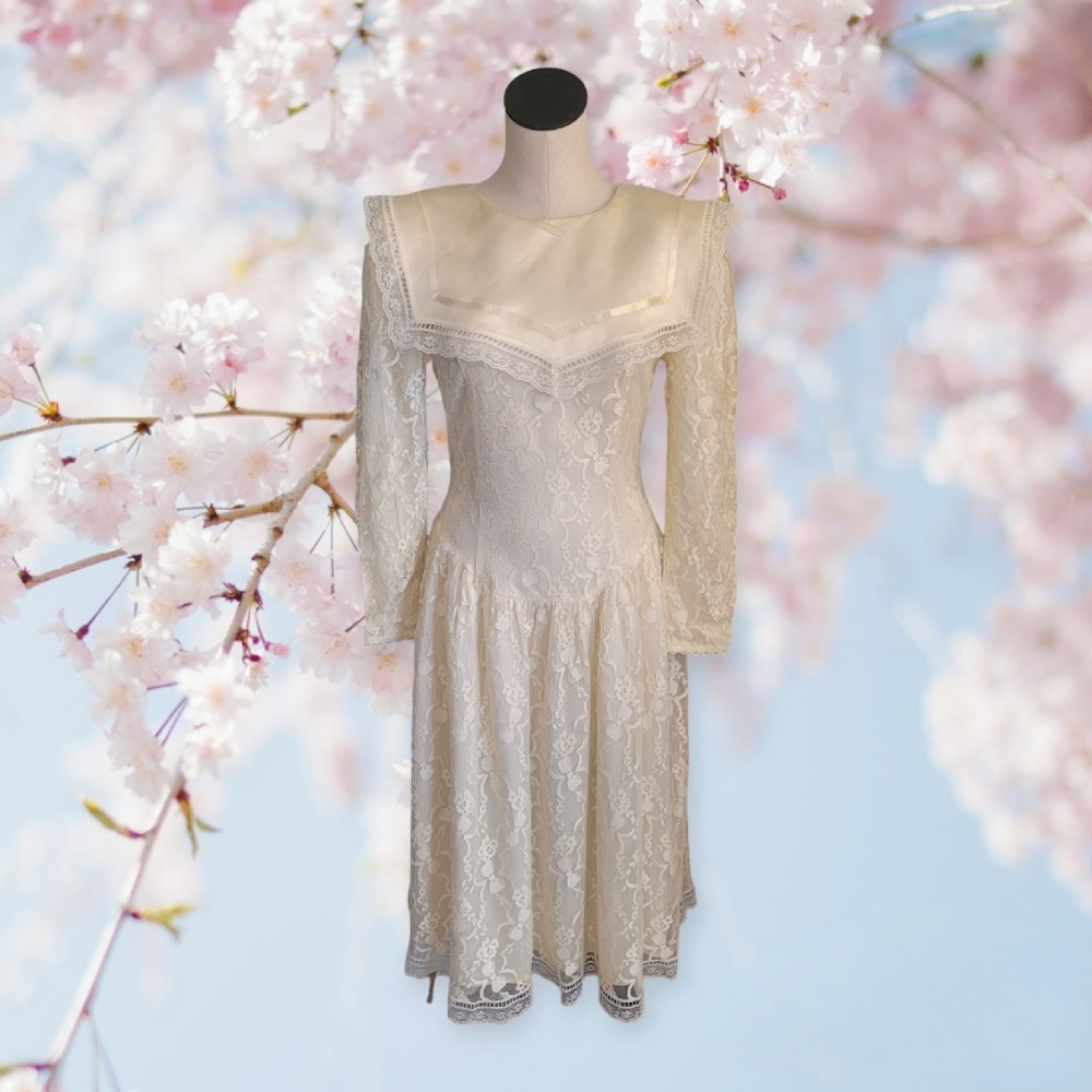 Vintage 80s Creamy Lace Dress